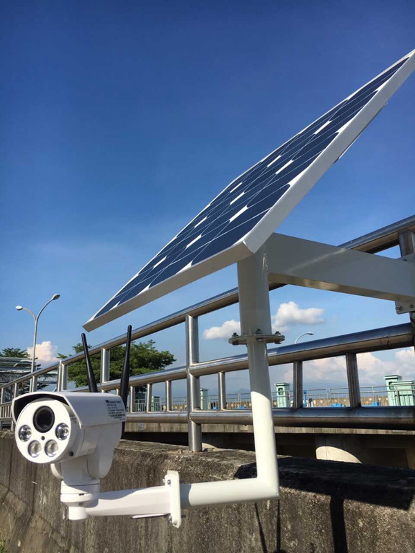 中国台湾高速公路用OKEYSET太阳能无线监控一体机3