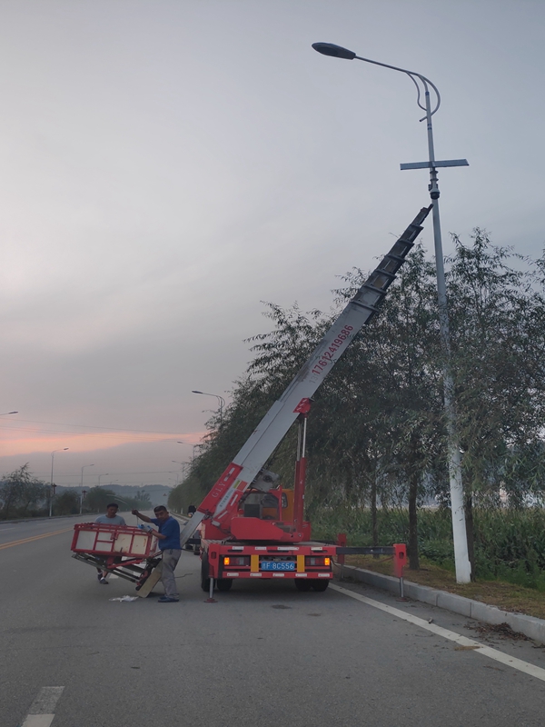 Okeyset solar energy monitoring camera for monitoring water supply in Yanbian new rural area