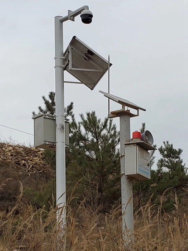 Okeyset solar energy monitoring camera for river management in Fuping, Weinan, Shaanxi Province
