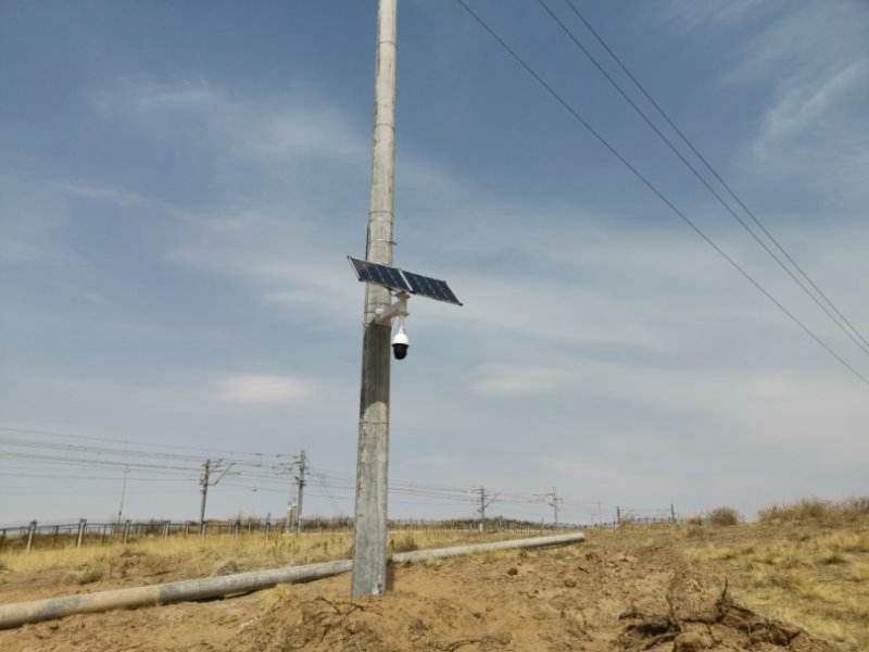 新疆阿克苏铁路沿线治安联防用okeyset太阳能监控摄像头
