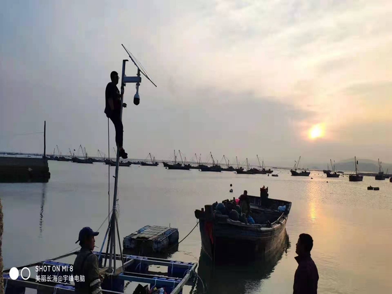 Solar wireless monitoring integrated machine of Jichuang technology for Dalian sea water large ecological fish farm