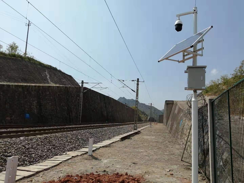 Solar wireless monitoring system of Jichuang technology for Zhengzhou section of China Railway Zhengzhou General Administration
