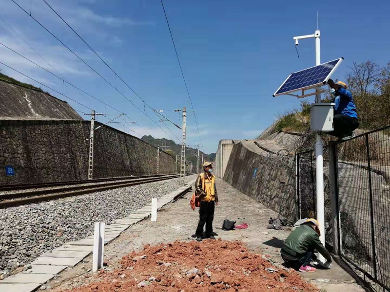 中铁郑州铁路总局三门峡段用集创科技太阳能无线远程监控系统