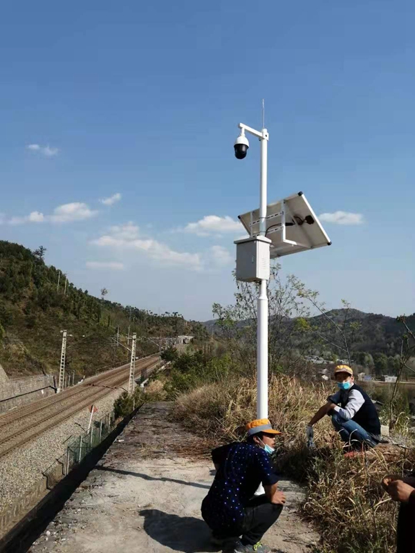 Solar wireless monitoring system of Jichuang technology used in Shangluo south section of Xi'an Railway Administration