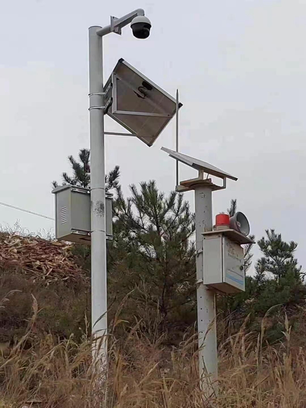 Solar wireless monitoring system of Jichuang technology for flood control in Chongqing natural resources reserve