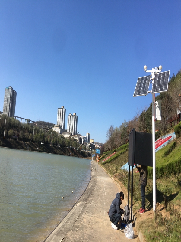 陕西咸阳市淳化气象局用集创科技太阳能环境监测系统气象站