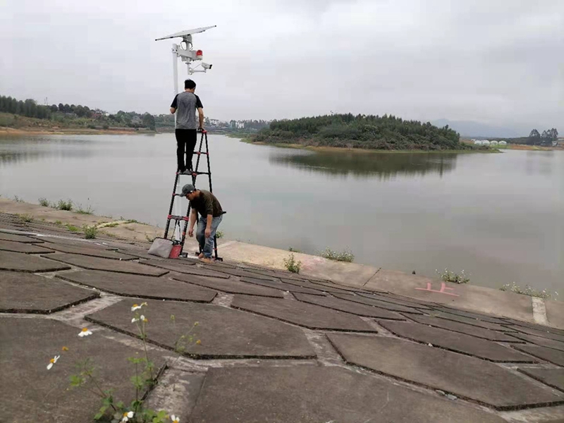 广西南宁水务局饮用水资源保护用集创科技太阳能智能语音播报监控系统