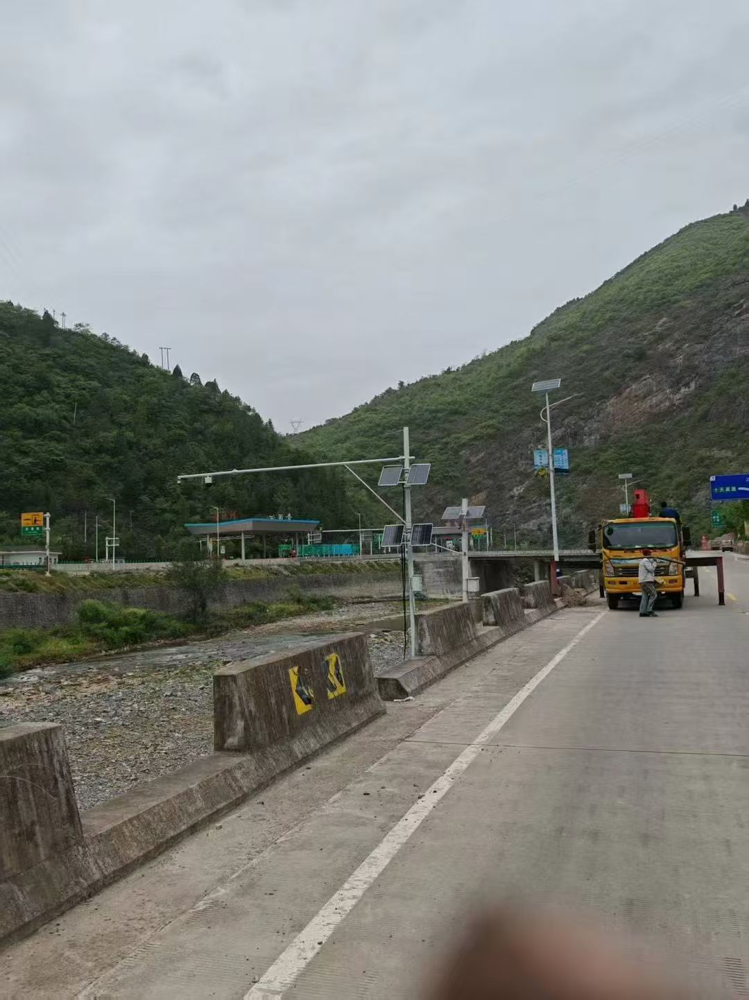 四川乐山河道流量监测系统